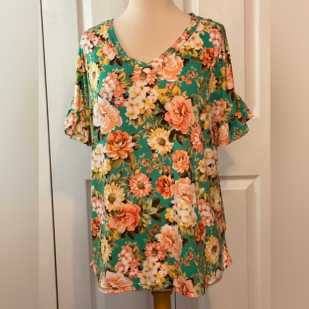 Melon Picnic in the Park Green Floral Tunic Top Ruffle Sleeve Large‎ New
